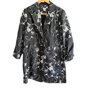 CHICO's Black and White Floral Jacquard Light Jacket | Chico's 3 / US Size 16-18